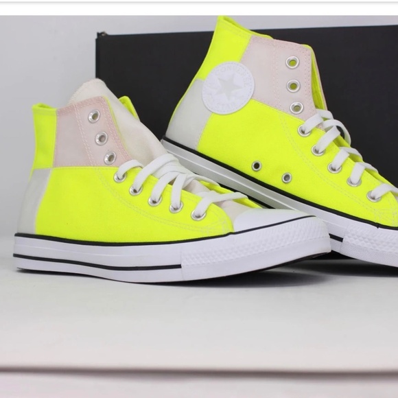 NWT Converse CTAS UV Color Change Hi Top - Picture 1 of 8